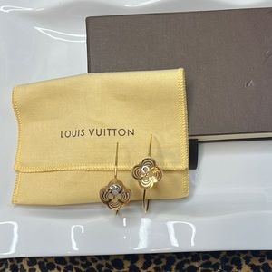 LOUIS VUITTON HOOPS